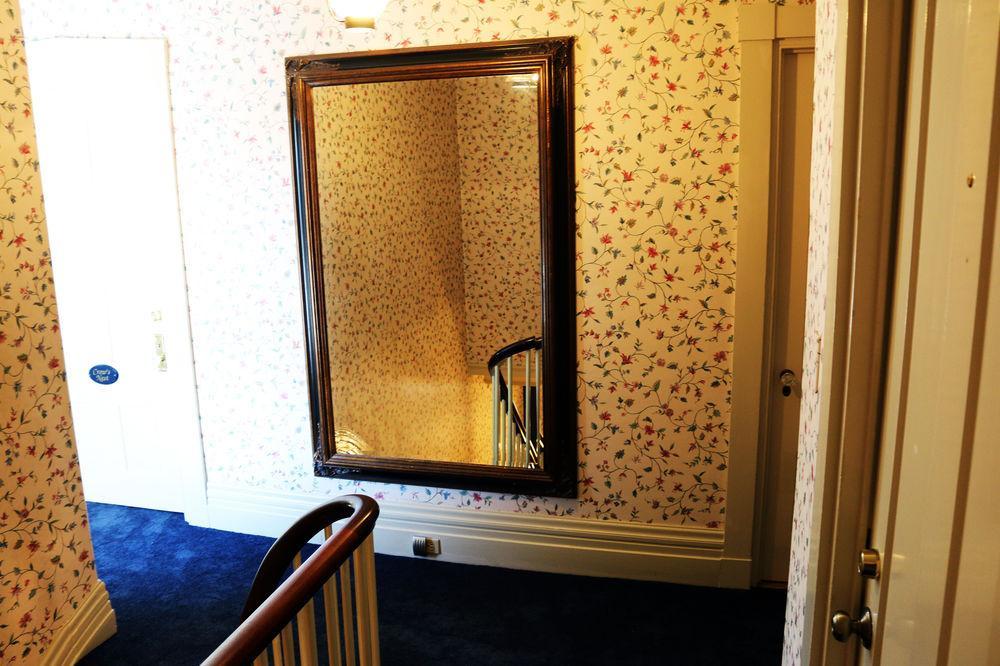 Camden Windward House Hotel ภายนอก รูปภาพ