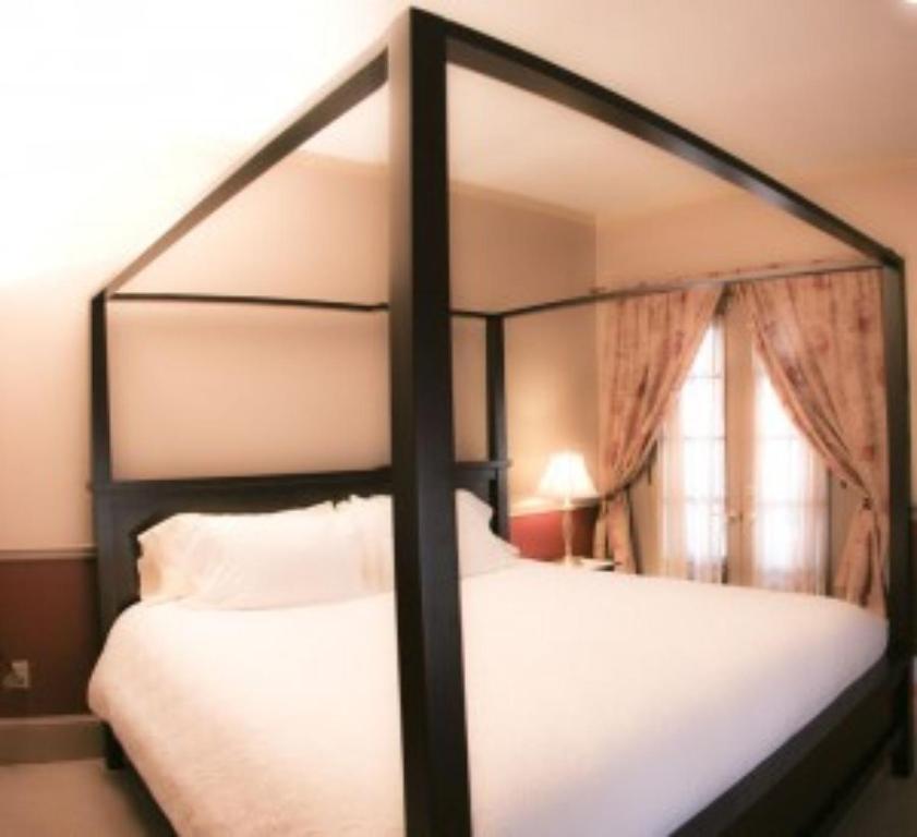 Camden Windward House Hotel ภายนอก รูปภาพ