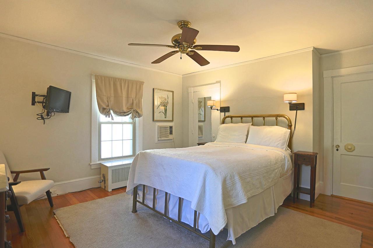 Camden Windward House Hotel ภายนอก รูปภาพ