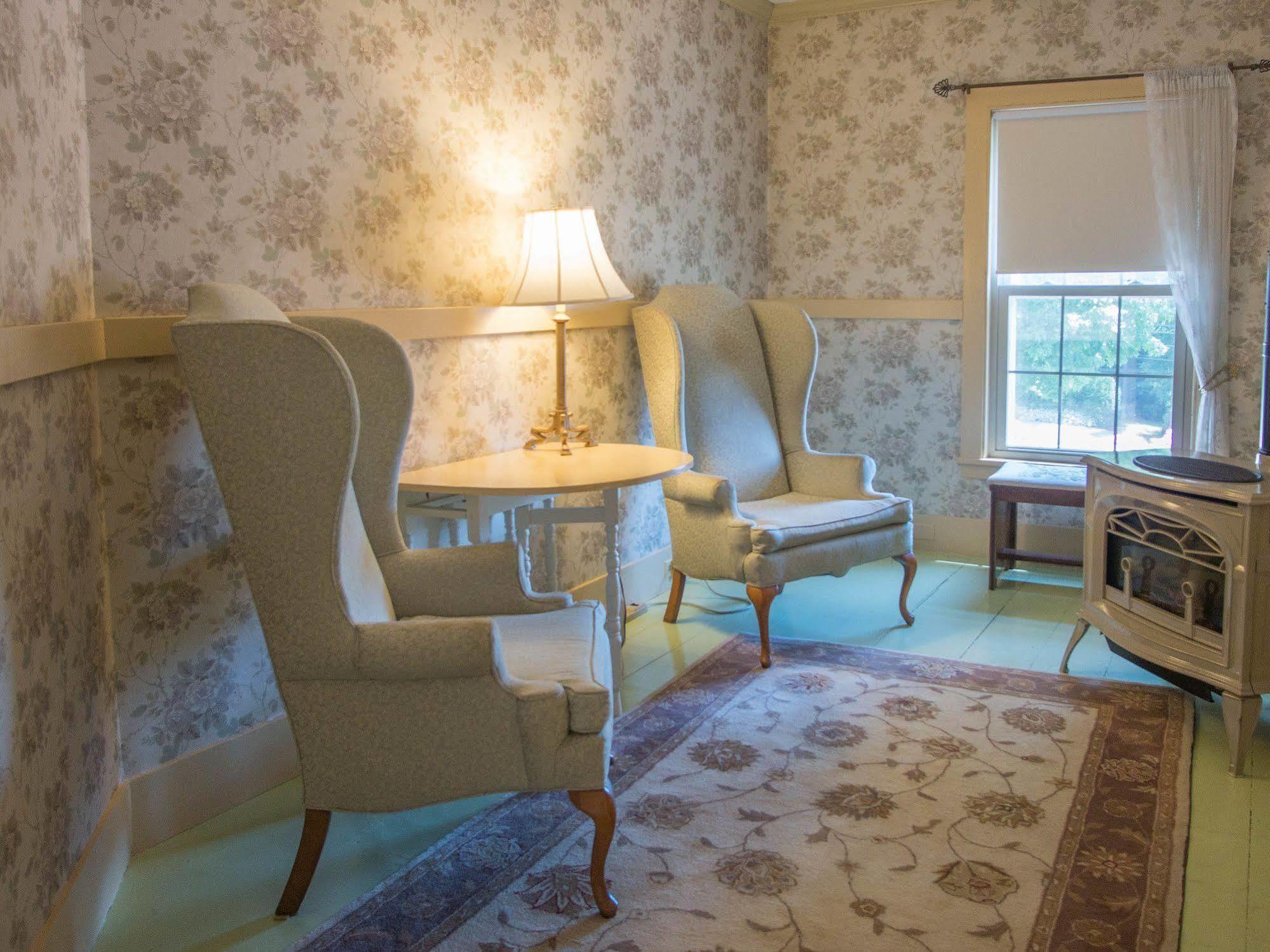 Camden Windward House Hotel ภายนอก รูปภาพ