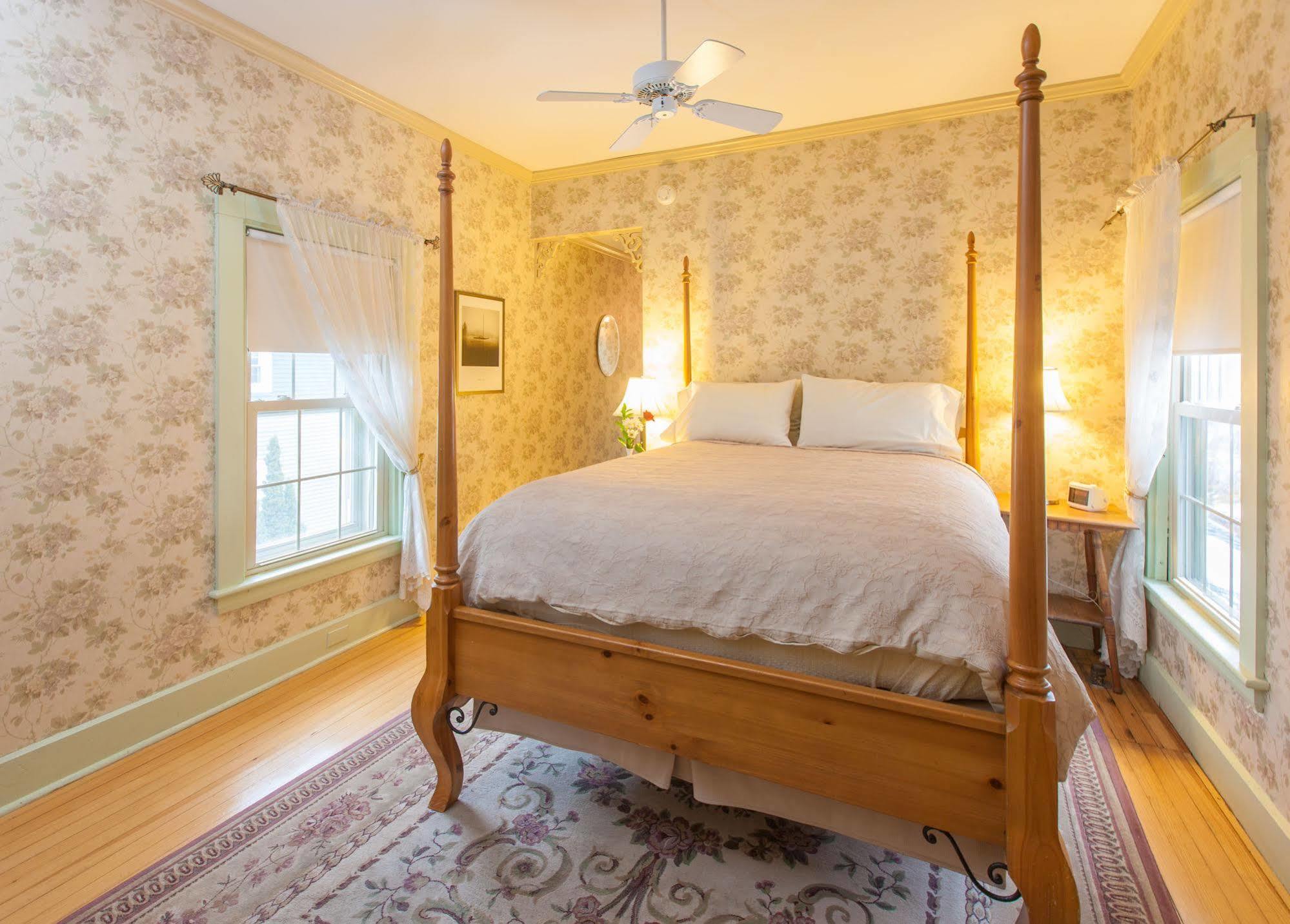 Camden Windward House Hotel ภายนอก รูปภาพ