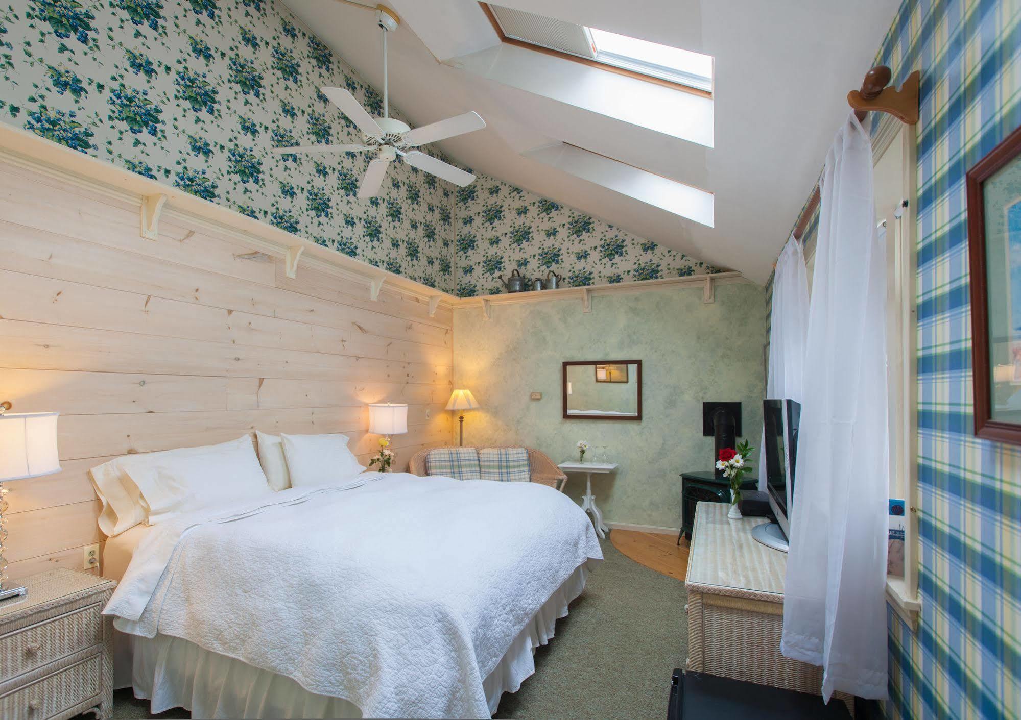 Camden Windward House Hotel ภายนอก รูปภาพ